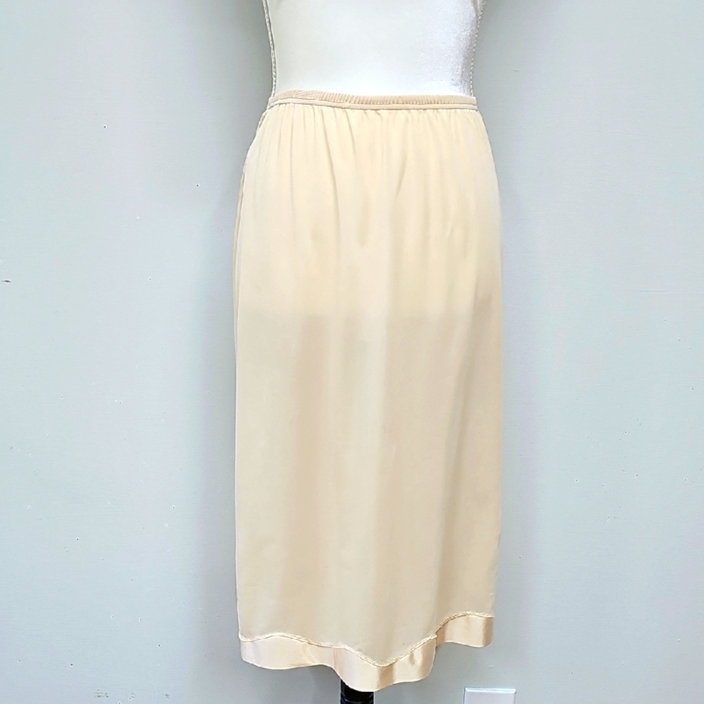 Vintage Vanity Fair Cream Midi Half Slip Undergarment